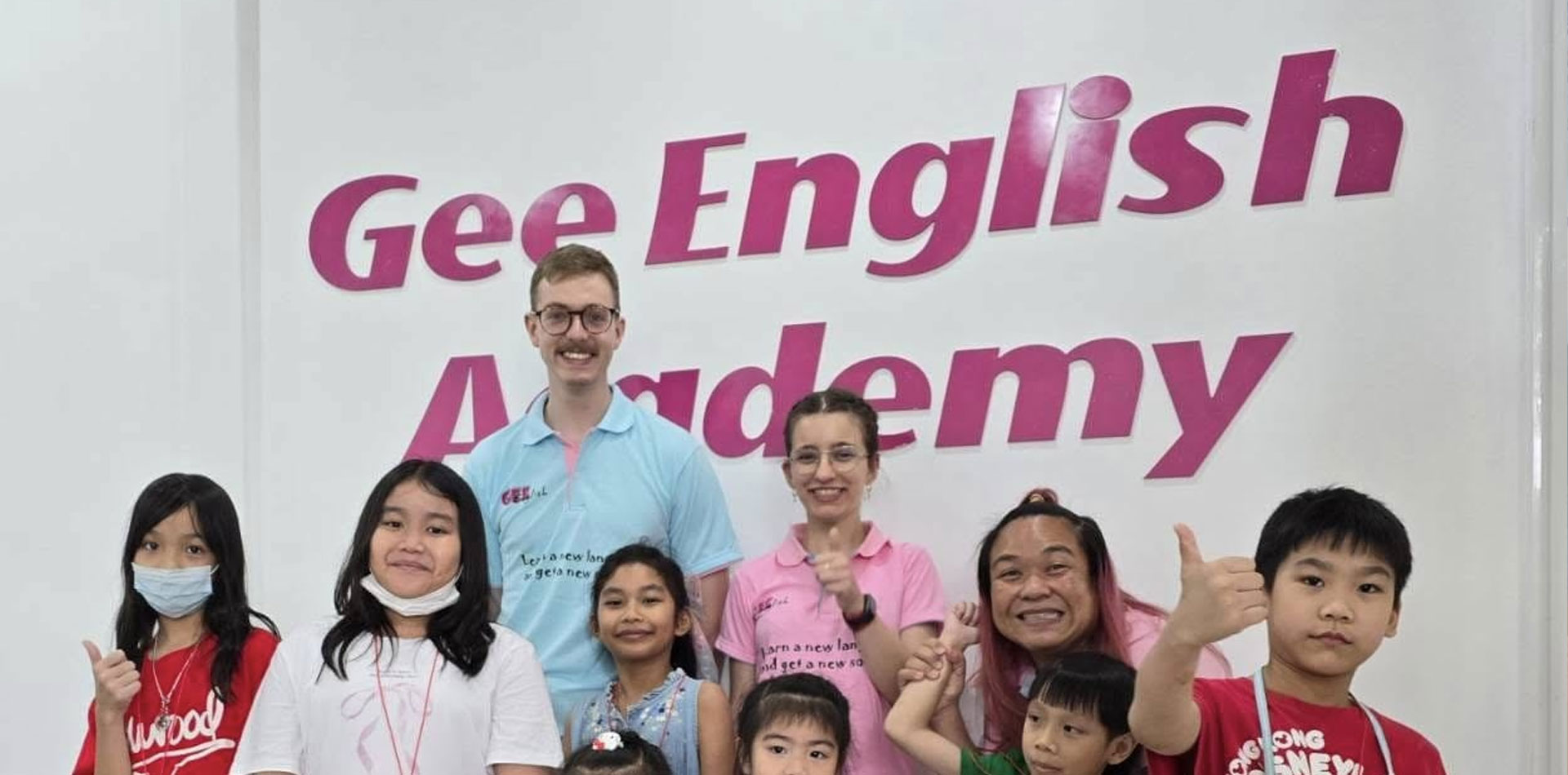 คลาส English Conversation เด็กที่ Big Tree Love Kids Village นนทบุรี