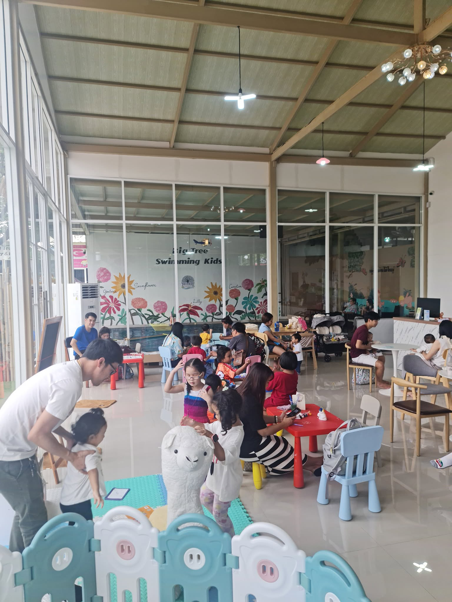 ห้อง Waiting สำหรับผู้ปกครอง Big Tree Love Kids Village นนทบุรี